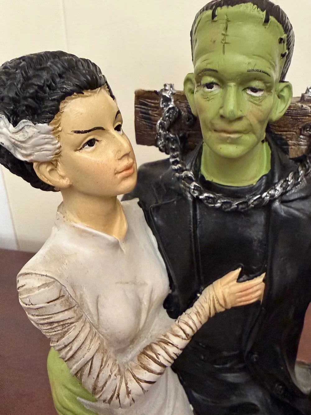 Bride of Frankenstein & Monster Resin Figurine Statue - Gothic Halloween EUC